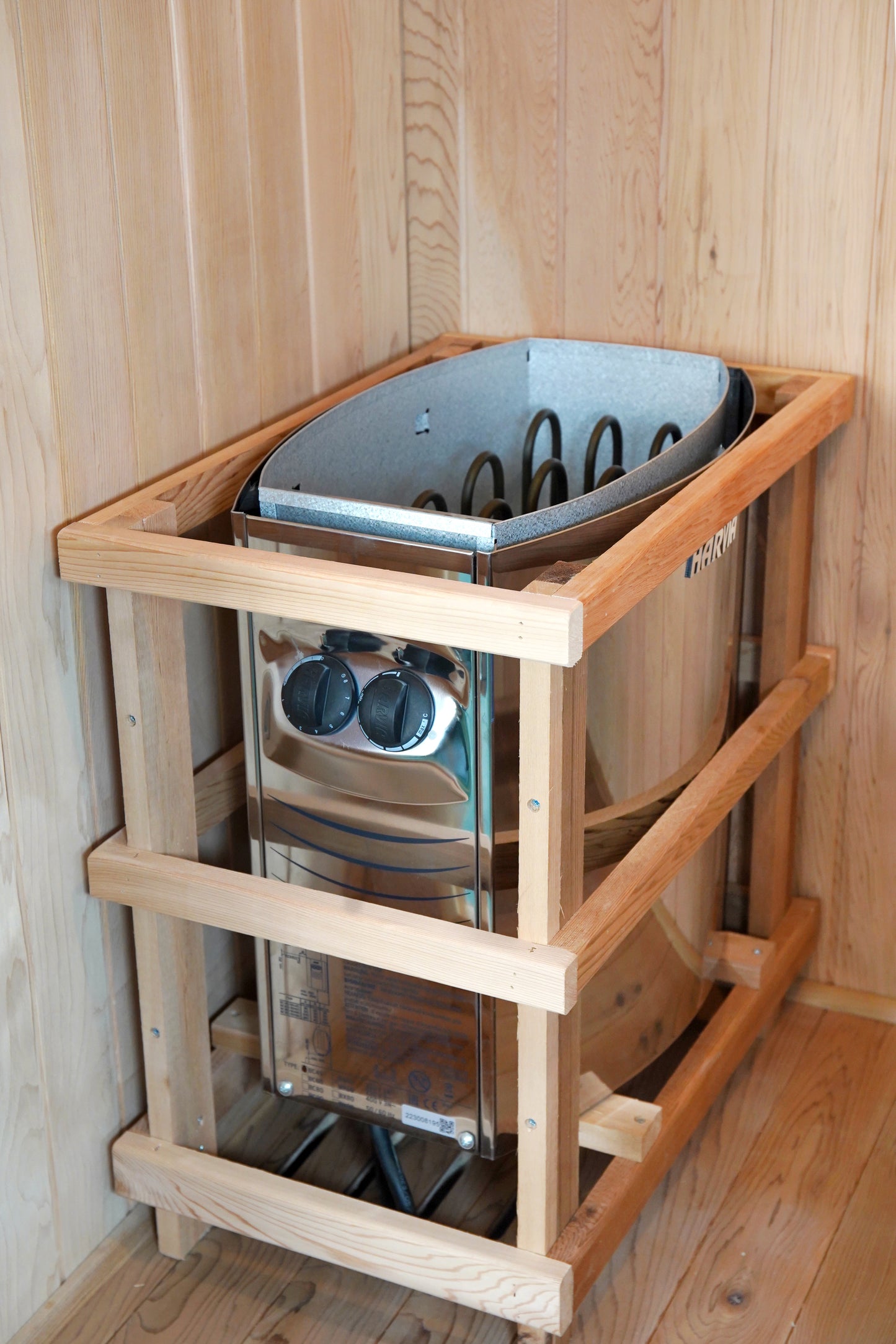 SunRay Aston 1-Person Traditional Sauna | 4.5kW Harvia Heater | Hemlock