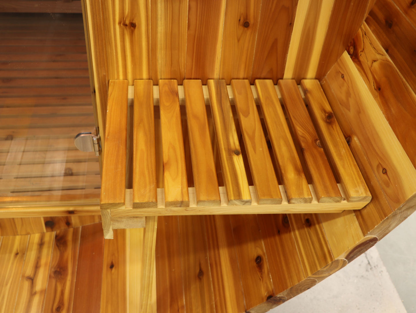 SunRay Oasis 4-Person Canopy Barrel Sauna