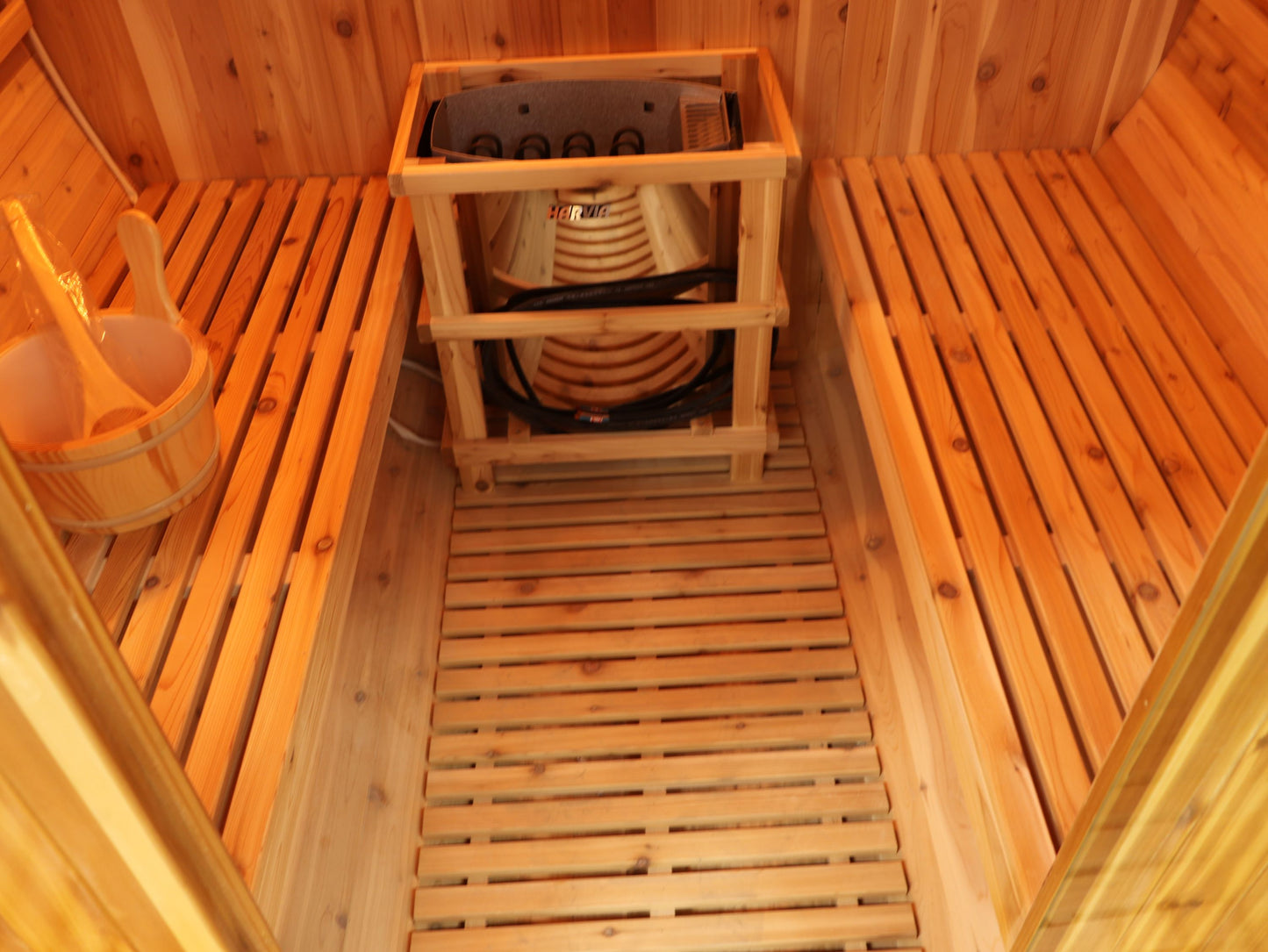 SunRay Oasis 4-Person Canopy Barrel Sauna