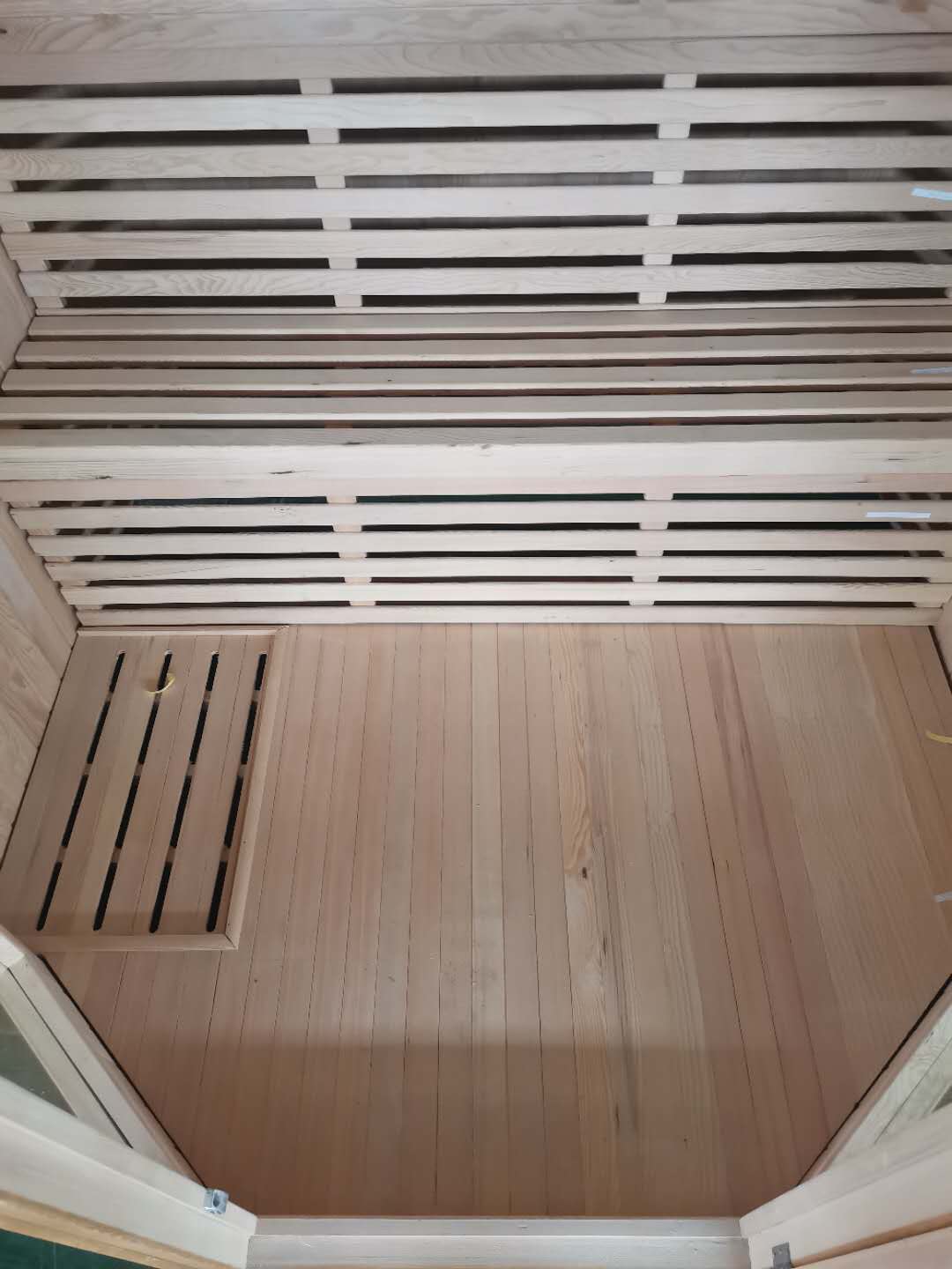 SunRay Tiburon 4-Person Traditional Sauna | 6.0kW Harvia Heater | Canadian Hemlock