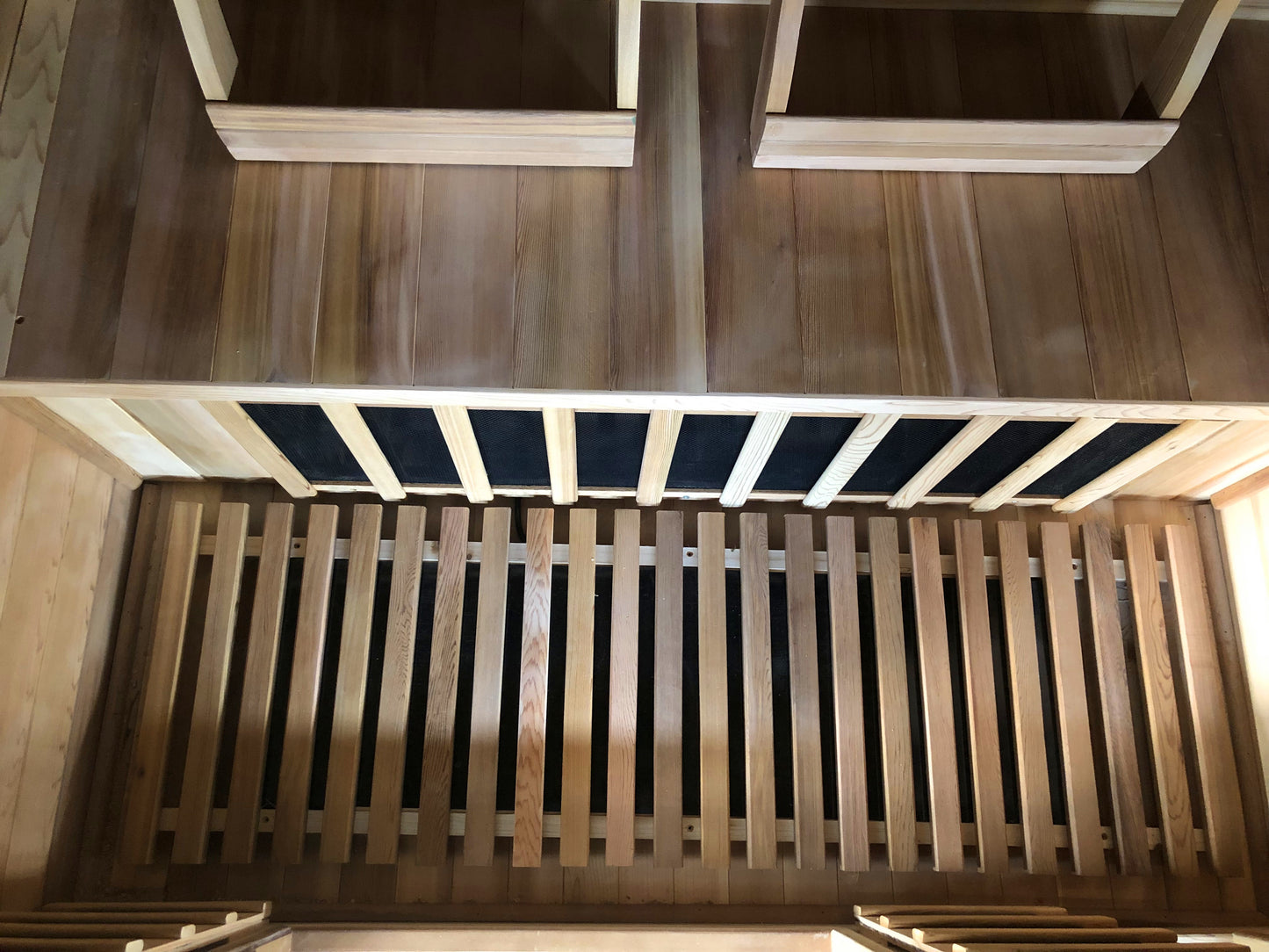 SunRay Savannah 3-Person Infrared Sauna | 7 Carbon Heaters | Canadian Red Cedar