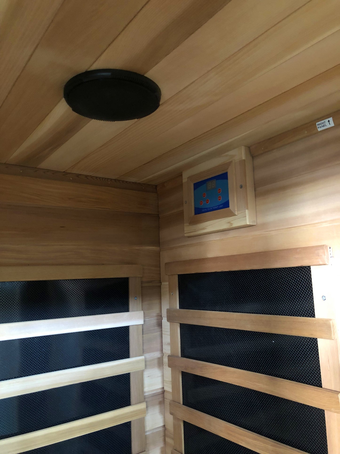 SunRay Savannah 3-Person Infrared Sauna | 7 Carbon Heaters | Canadian Red Cedar