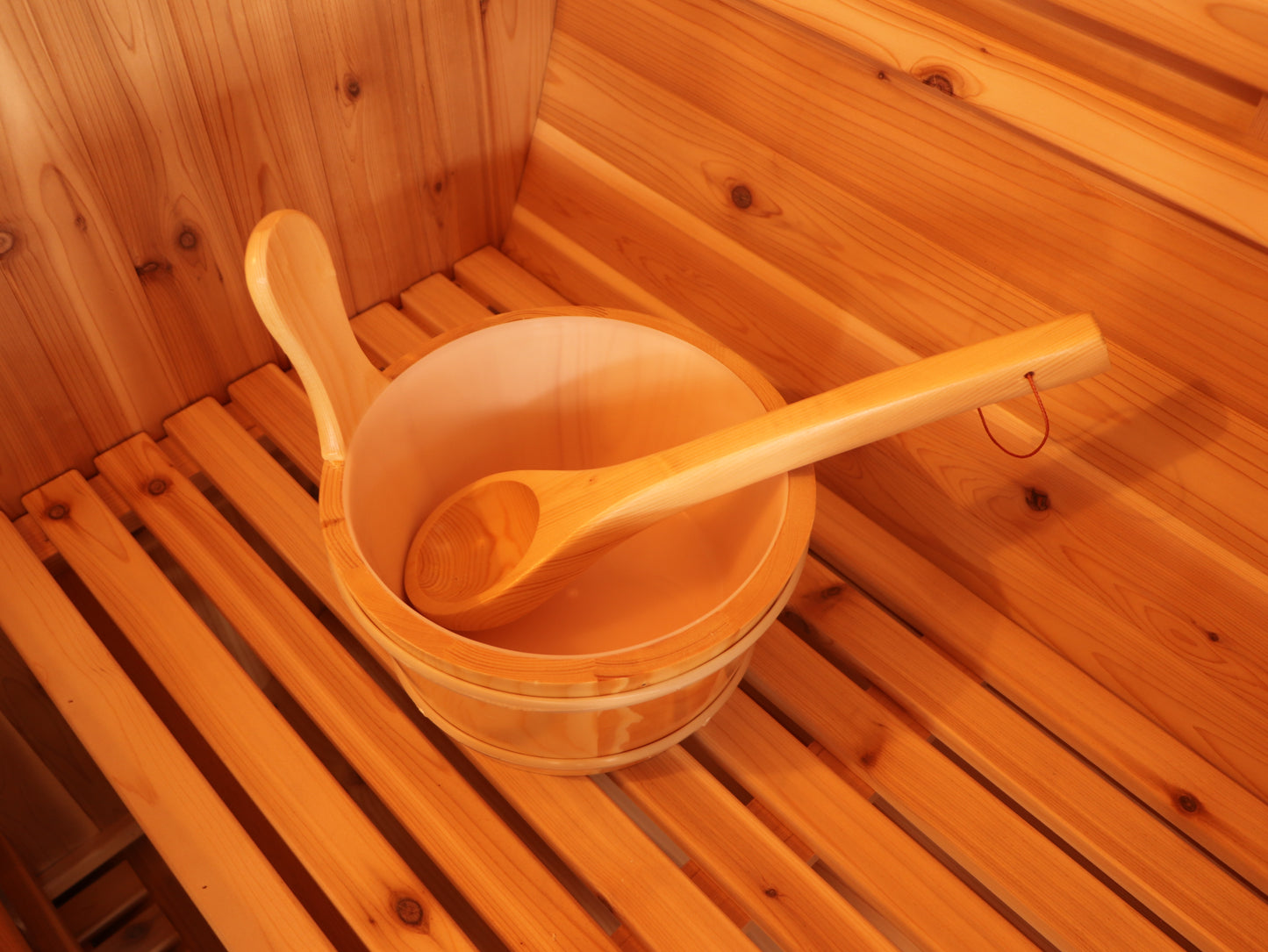 SunRay Solace 2-Person Traditional Barrel Sauna