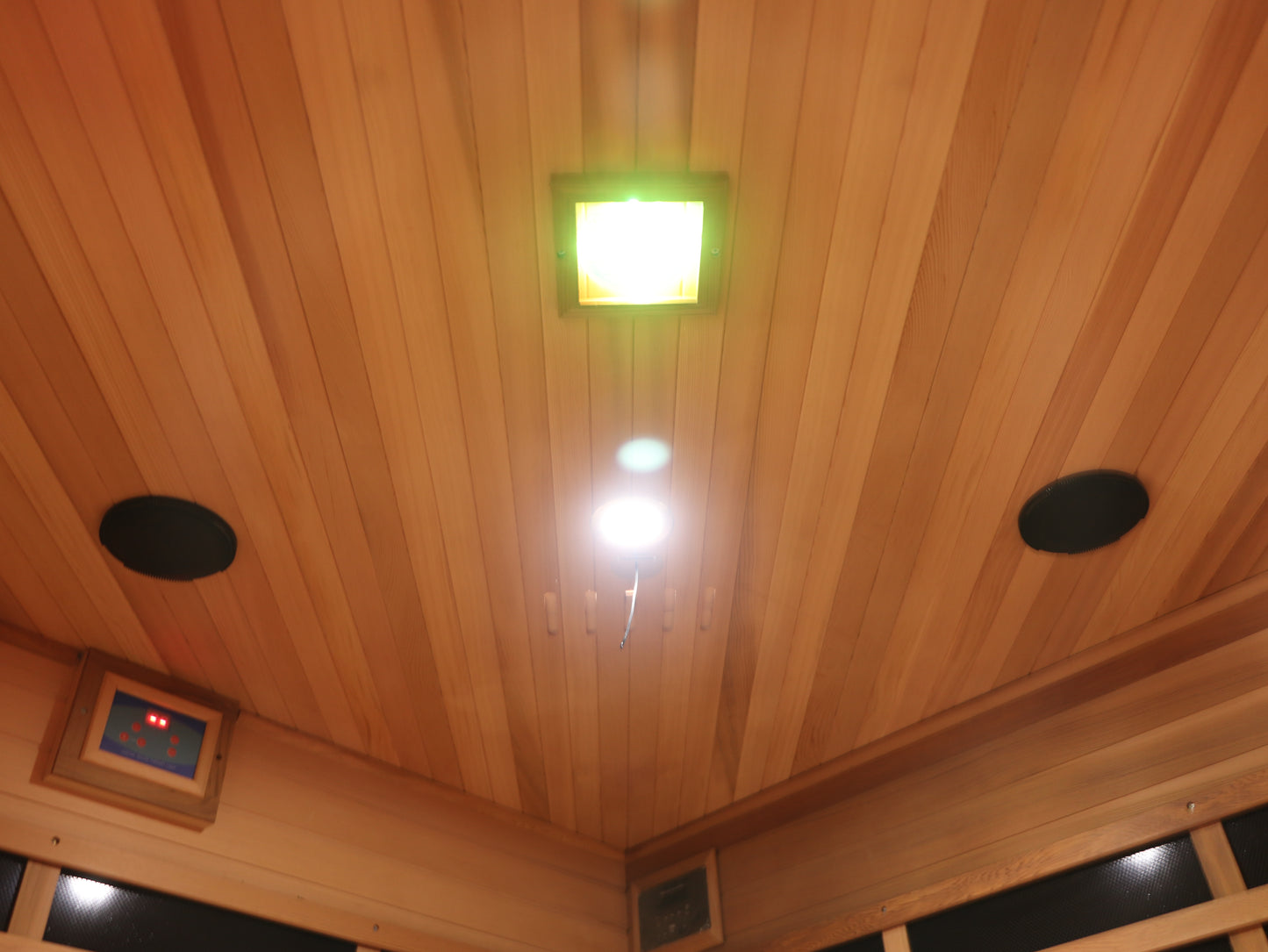SunRay Bristol Bay 4-Person Corner Infrared Sauna | 10 Carbon Heaters | Cedar