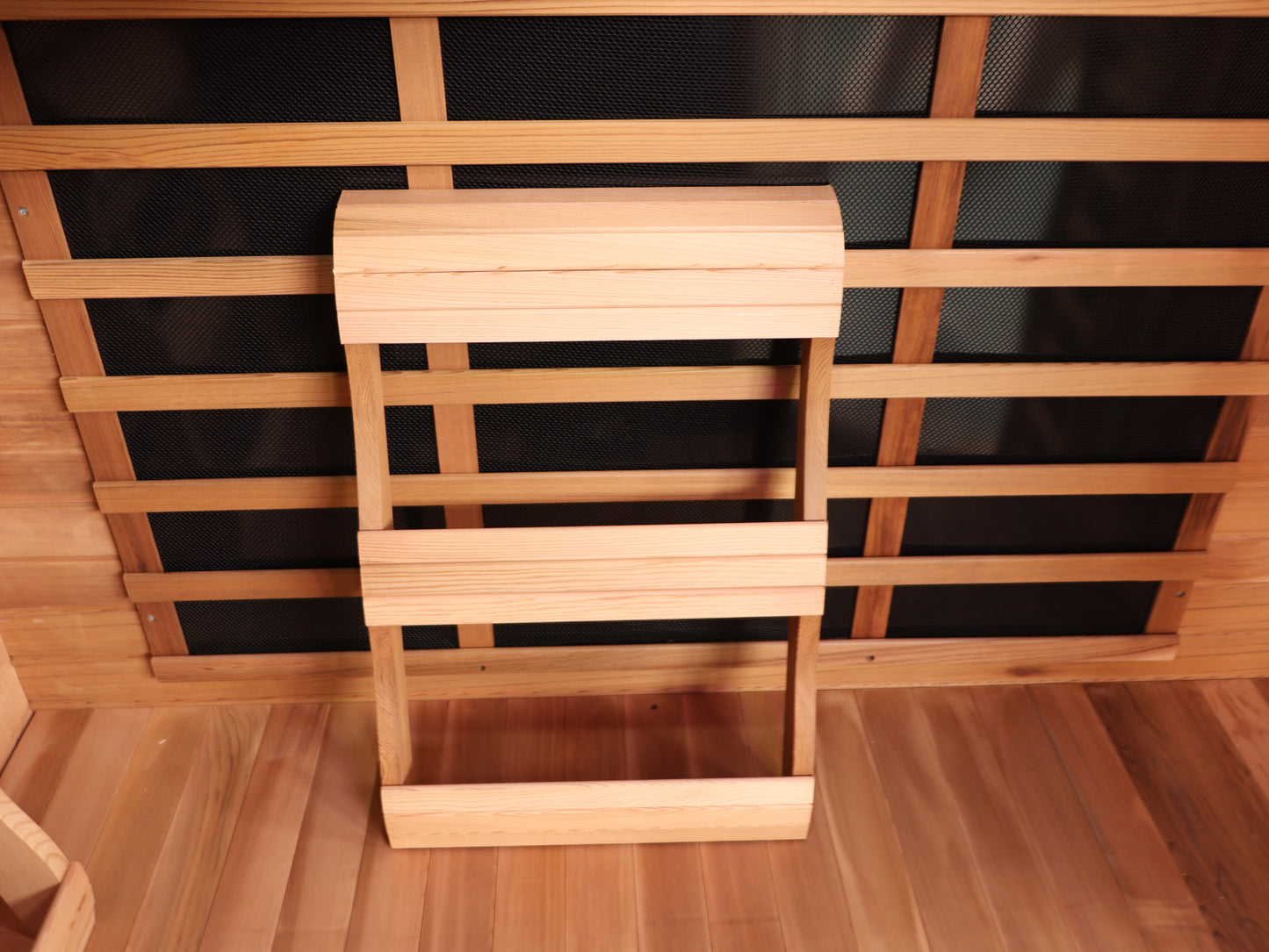 SunRay Bristol Bay 4-Person Corner Infrared Sauna | 10 Carbon Heaters | Cedar